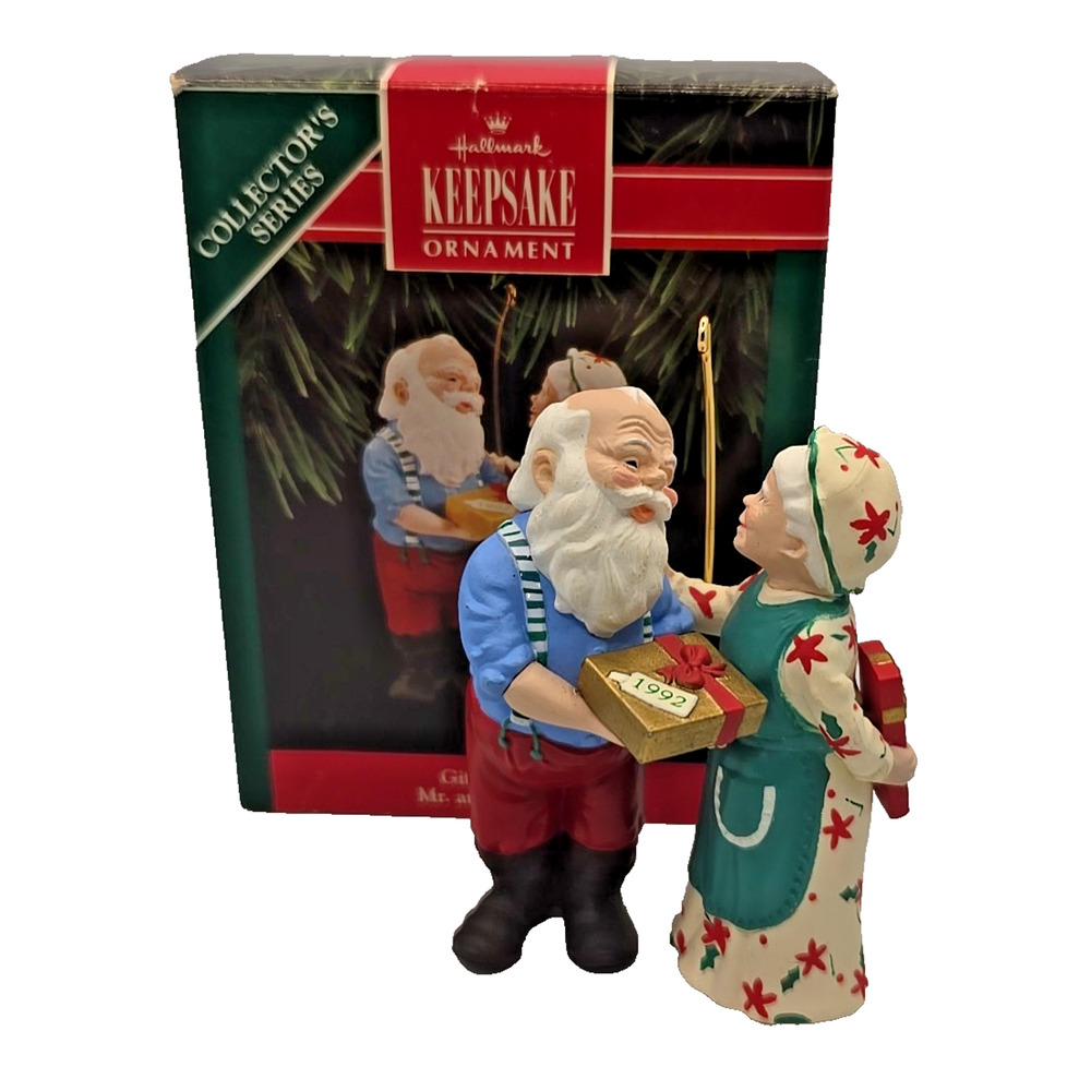 Hallmark Christmas Tree Ornament "Gift Exchange" 7th in Mr. & Mrs. Claus U328